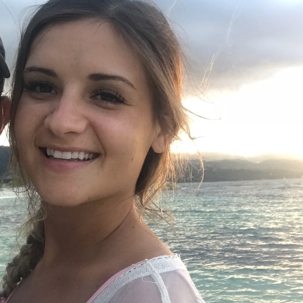 Meet your Posher, Abby